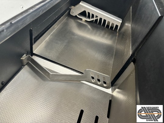 goulotte de chargement inox d'une coupeuse à pain de boulangerie d'occasion