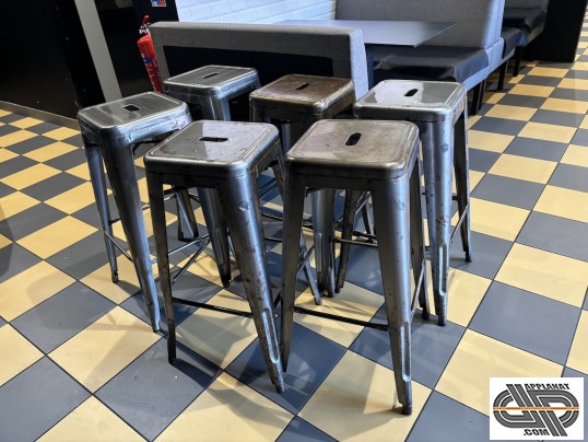 Lot 6 tabourets style Tolix d'occasion