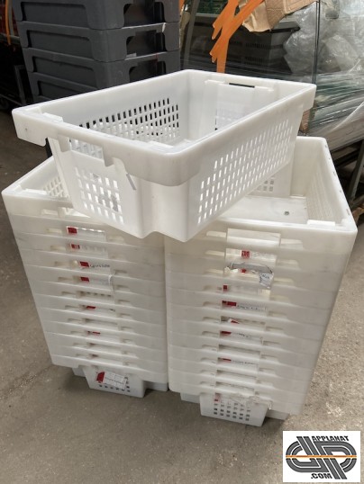 Lot de 25 caisses plastique d'occasion , marque Werit contenance ± 37 litres, emboitables & gerbables