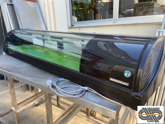 Vitrine pour exposition des sushis Hoshizaki HNC-150B BE d'occasion vue de face