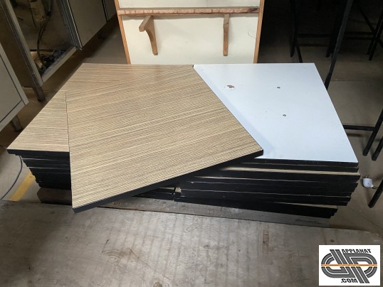 Lot plateaux de table d'occasion de guéridons CHR