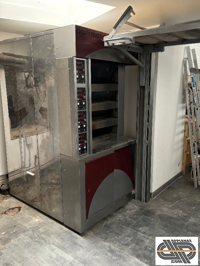 Four Panimatic Compagnon 600 – 4 étages 3+1 avec finition habillage inox et rouge