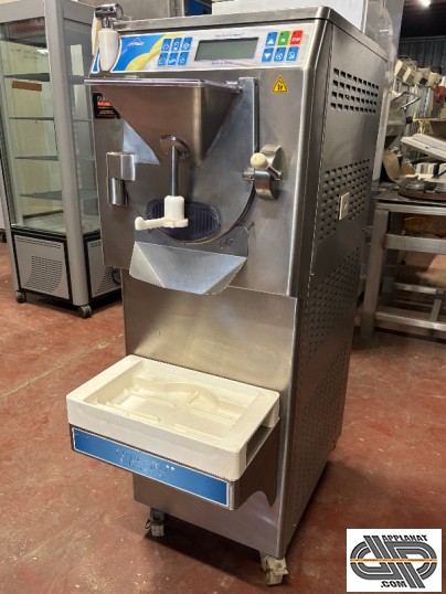Machine à glace Carpigiani Maestro 2 Stelle HCD d’occasion, machine pour la production de glace artisanale, sorbets, pâtisserie et chocolat. Machine p