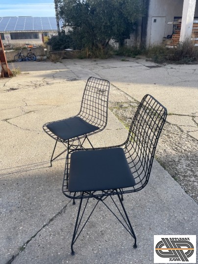 Chaises neuves chez Applanat
