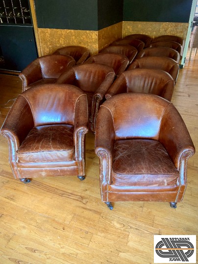 lot-fauteuils-vintage-cuir-marron-usé-a-roulette
