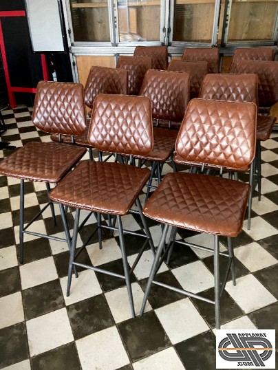 Chaises de bar marron caramel
