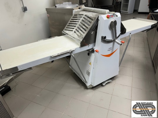 Laminoir à bandes marque Bertrand Puma Stratus Platinium XL d'occasion