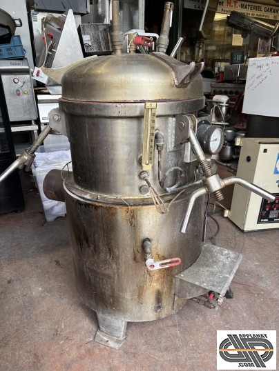 Autoclave à feu nu, vertical, à couvercle amovible Type : 50 4/4 4 AS