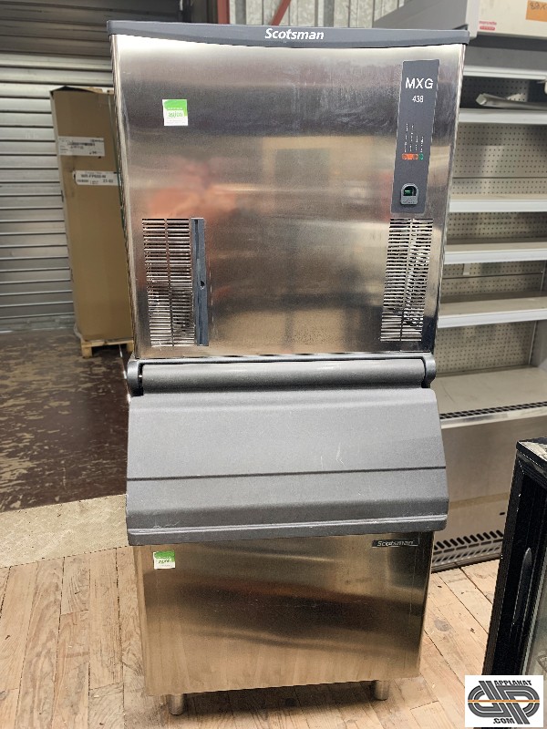 Machine à glaçon professionnelle Scotsman MXG 438 Bac de stockage inclus occasion VENDU